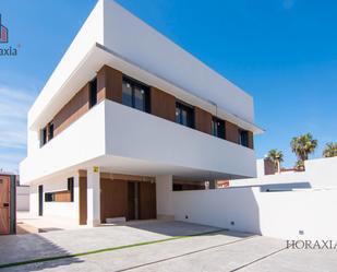 Exterior view of Single-family semi-detached for sale in Castelldefels  with Air Conditioner, Heating and Private garden