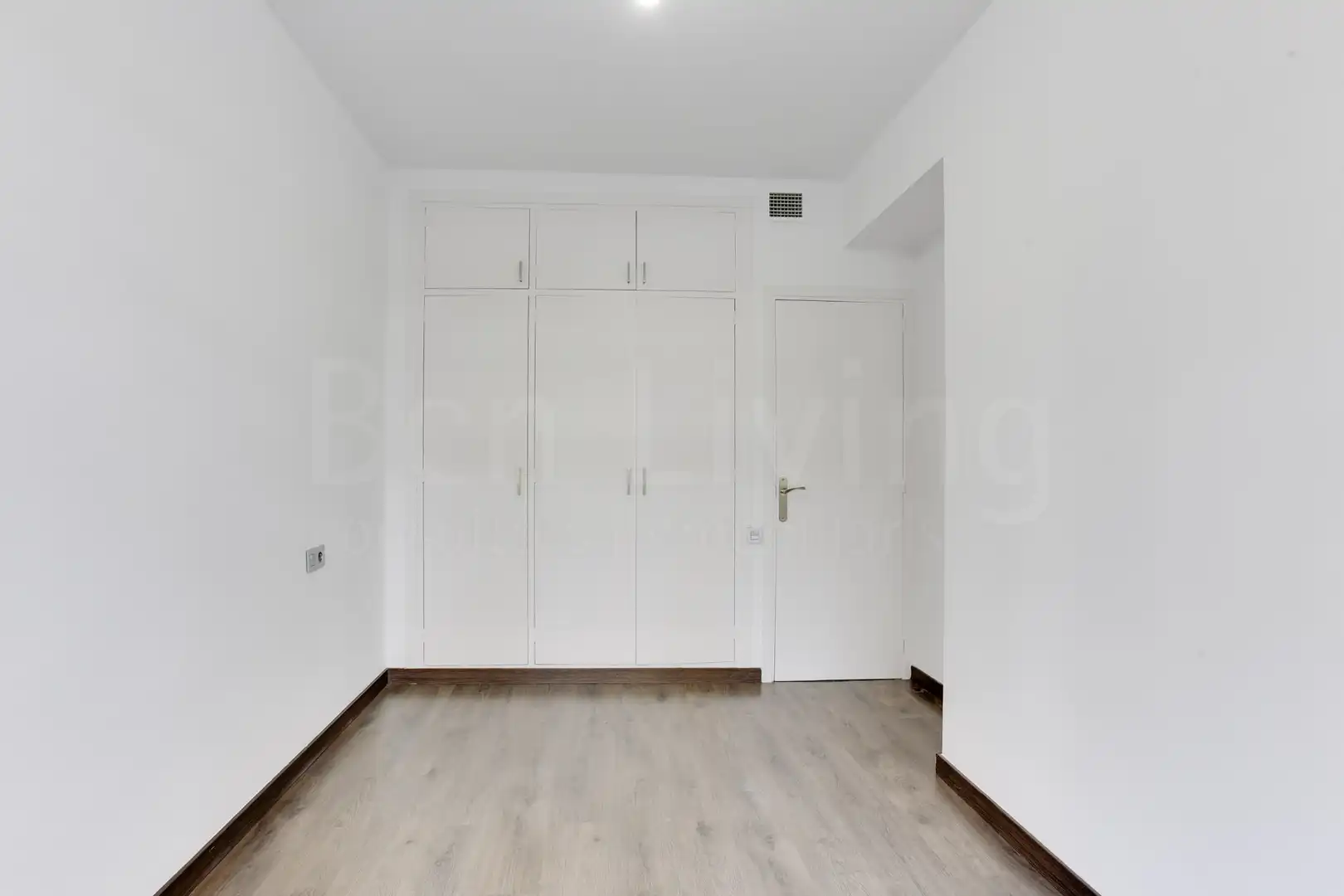Bedroom of Flat for rent in Barcelona  with Air Conditioner, Heating and Parquet flooring