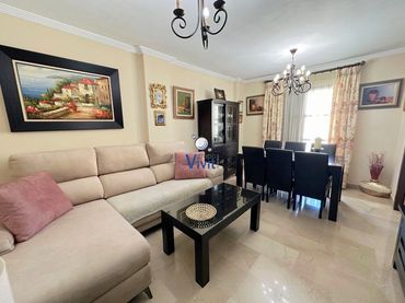 Casa amb balcó en venda a Nueva Alcalá