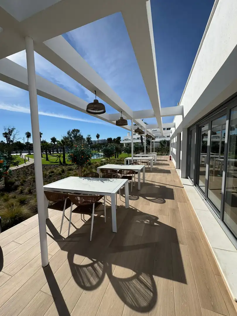 Terrasse von Wohnungen zur Miete in Estepona mit Klimaanlage, Terrasse und Abstellraum