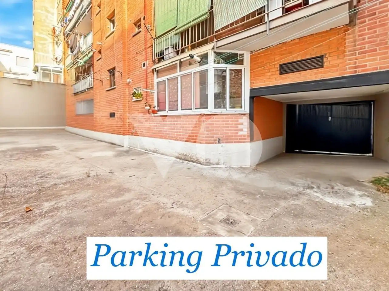 Parking de Piso en venta en Madrid con Parquet y Trastero