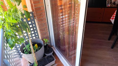 PISO EN VENTA EN CALELLA – 3 HABITACIONES, ASCENSOR Y BALCÓN