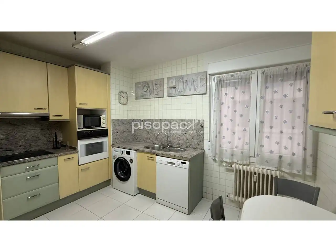 Cocina de Piso en venta en  Pamplona / Iruña con Aire acondicionado, Terraza y Trastero