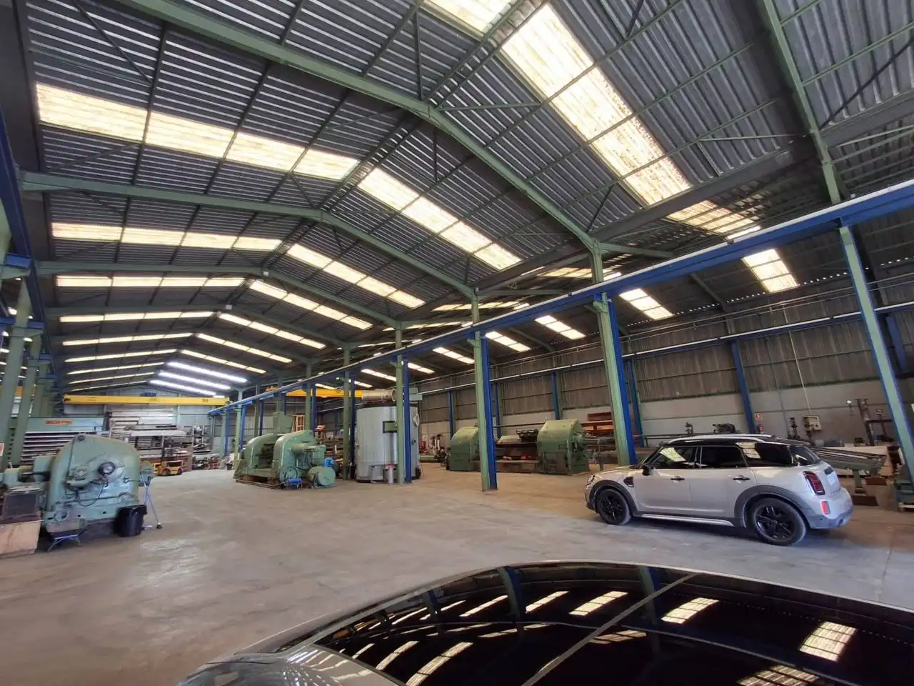 Exterior view of Industrial buildings for rent in Sollana