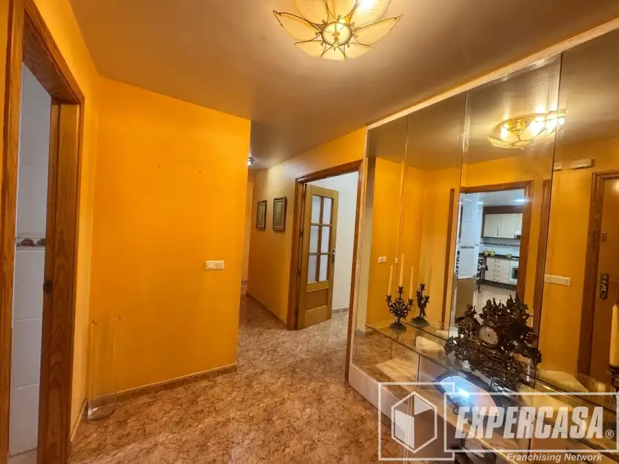 Flat for sale in Albal  with Air Conditioner, Terrace and Storage room