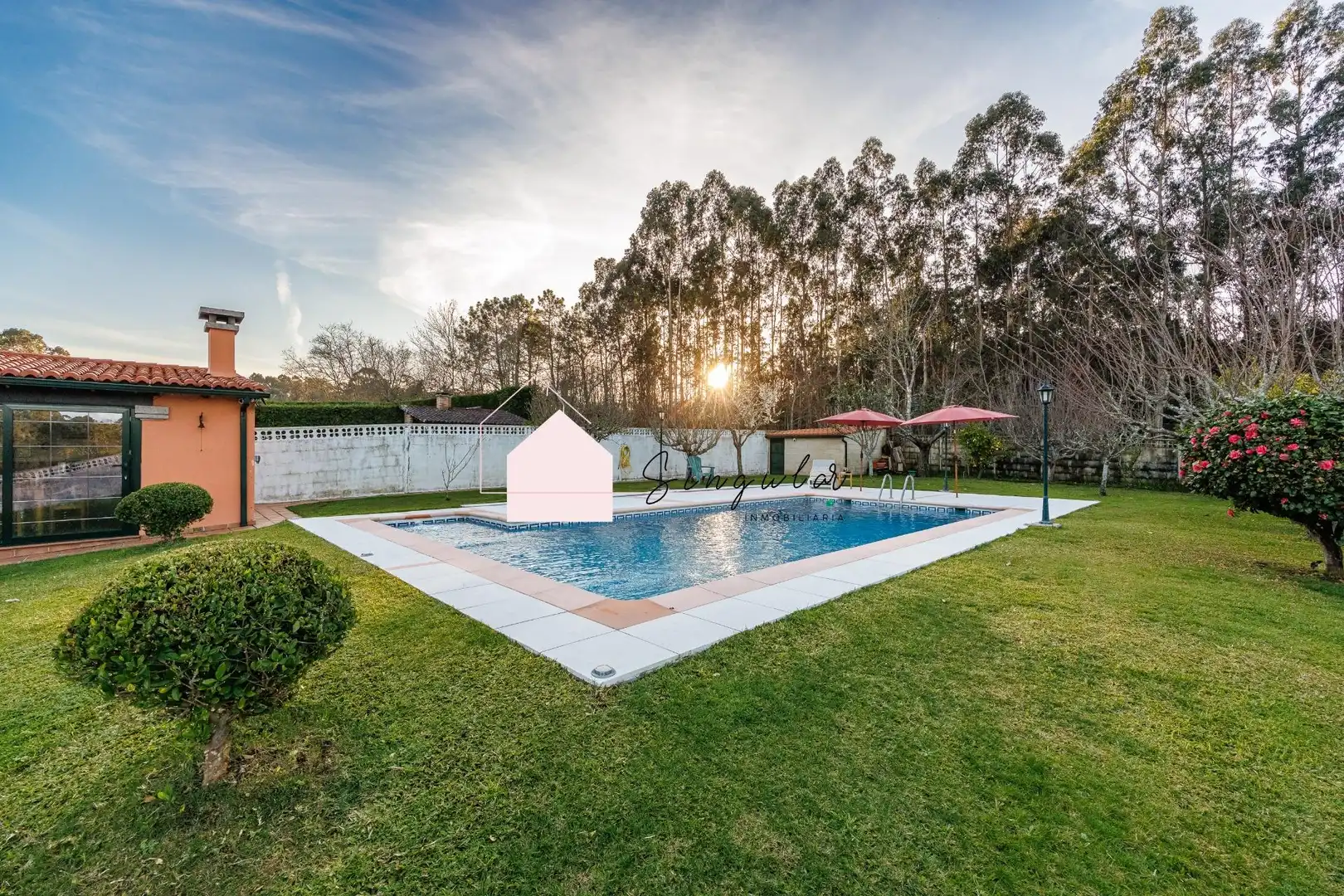 Schwimmbecken von Haus oder Chalet zum Verkauf in Tui mit Heizung, Abstellraum und Schwimmbad