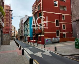 Vista exterior de Pis en venda en Bilbao  amb Parquet