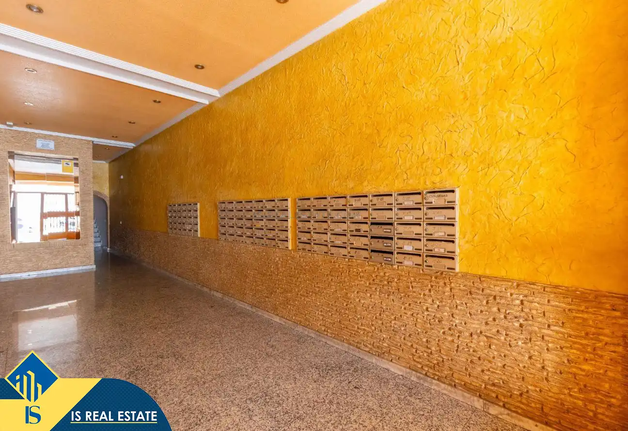 Estudio en venta en Torrevieja con Calefacción, Terraza y Amueblado