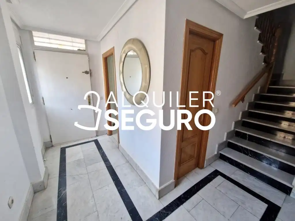Haus oder Chalet zur Miete in Fuenlabrada mit Heizung, Terrasse und Abstellraum