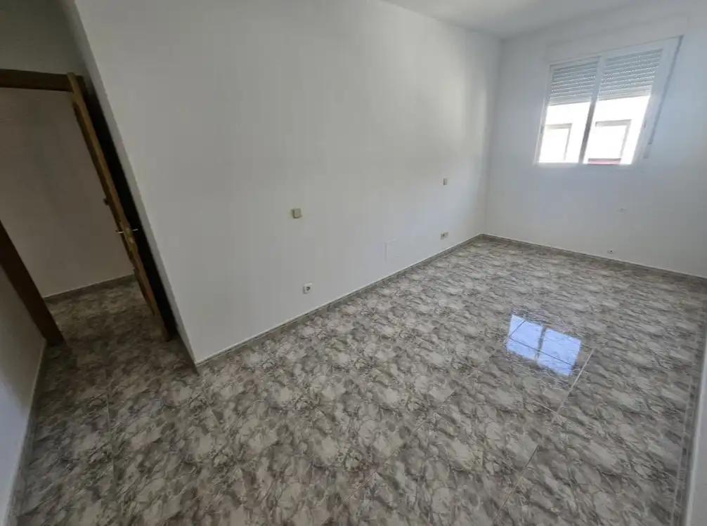 Piso en venta en Torres de la Alameda con Calefacción y Trastero