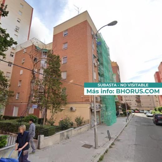 Vista exterior de Piso en venta en  Madrid Capital