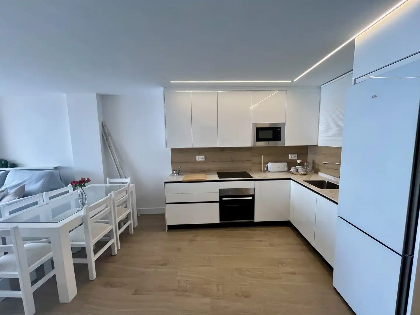 Cuina de Apartament de lloguer en Almuñécar amb Terrassa