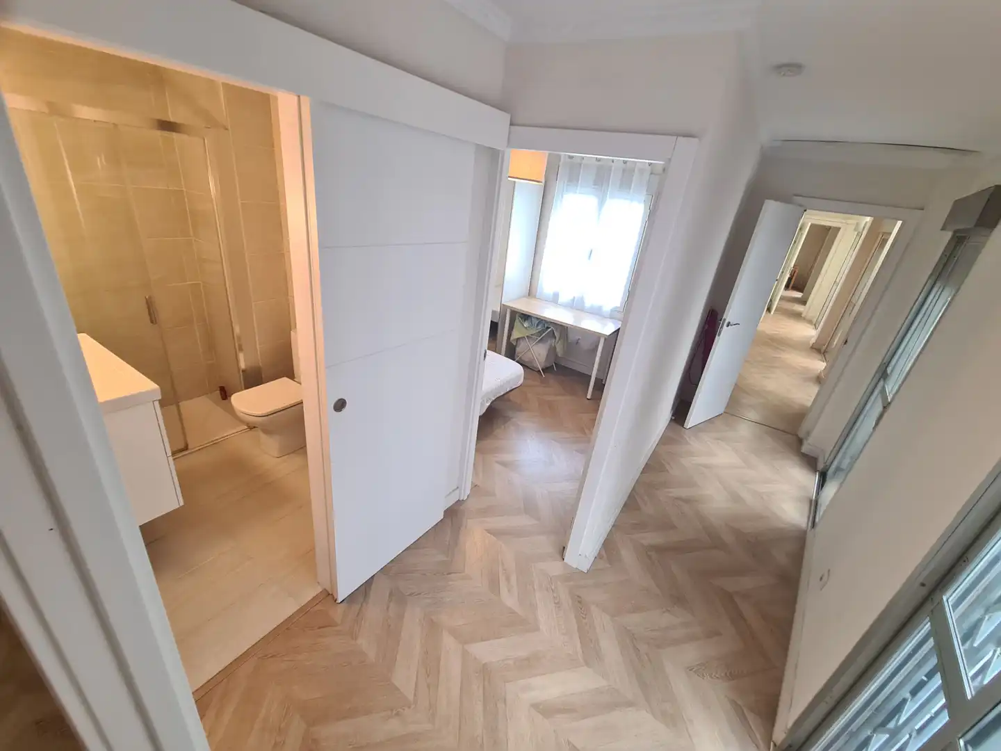 Flat for sale in Sevilla  with Air Conditioner, Storage room and Balcony