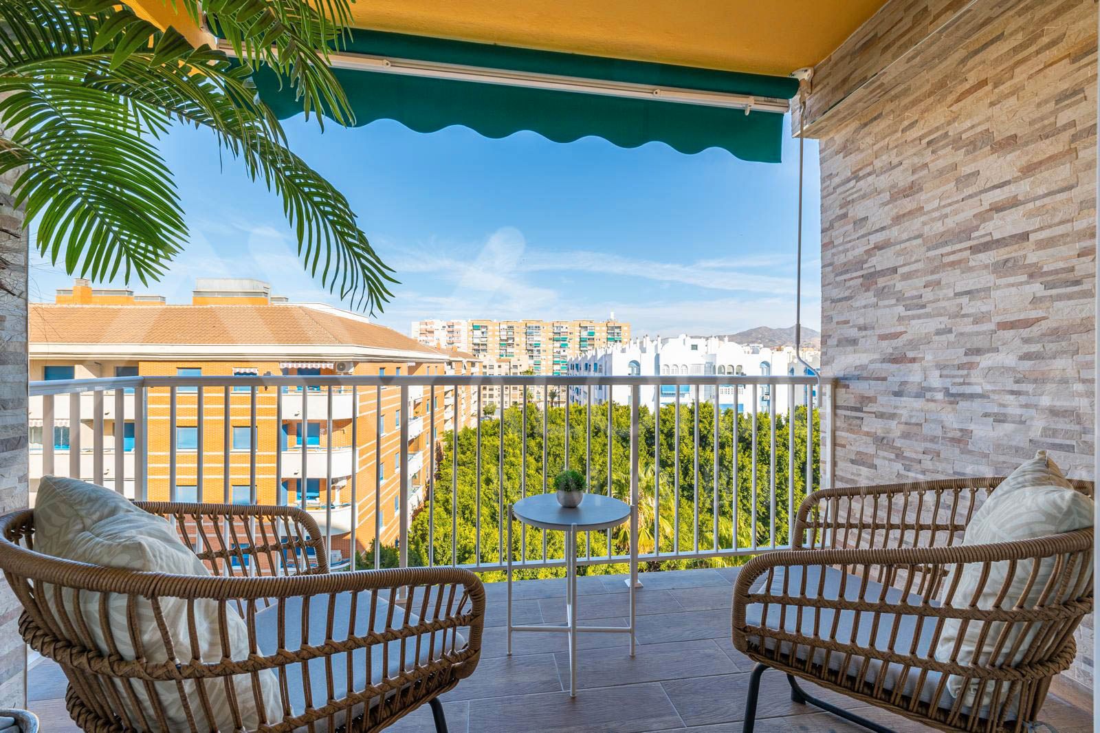 Terrassa de Pis de lloguer en Málaga Capital amb Aire condicionat, Terrassa i Moblat