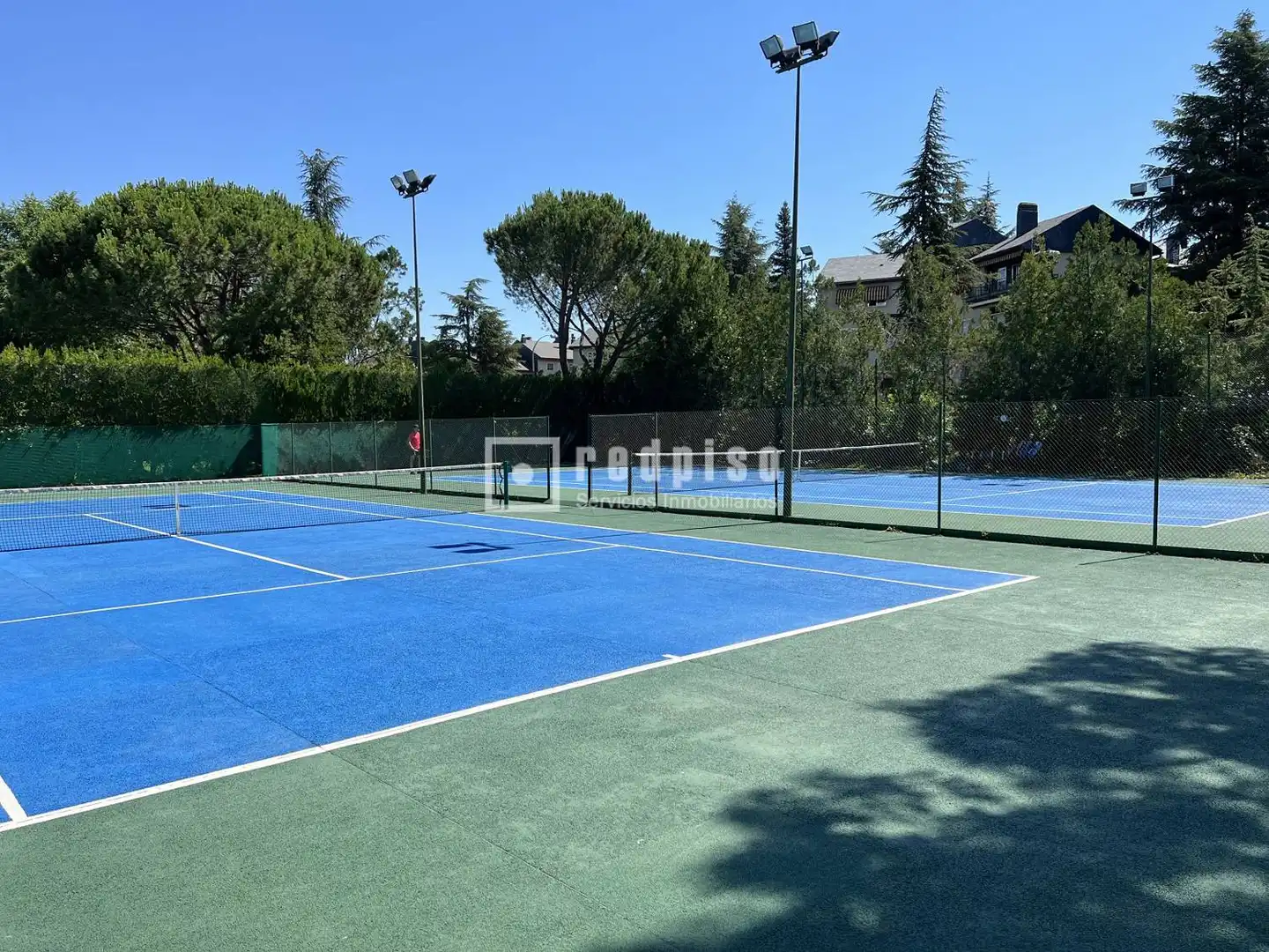 Aparcament de Pis en venda en Collado Villalba amb Calefacció, Jardí privat i Terrassa