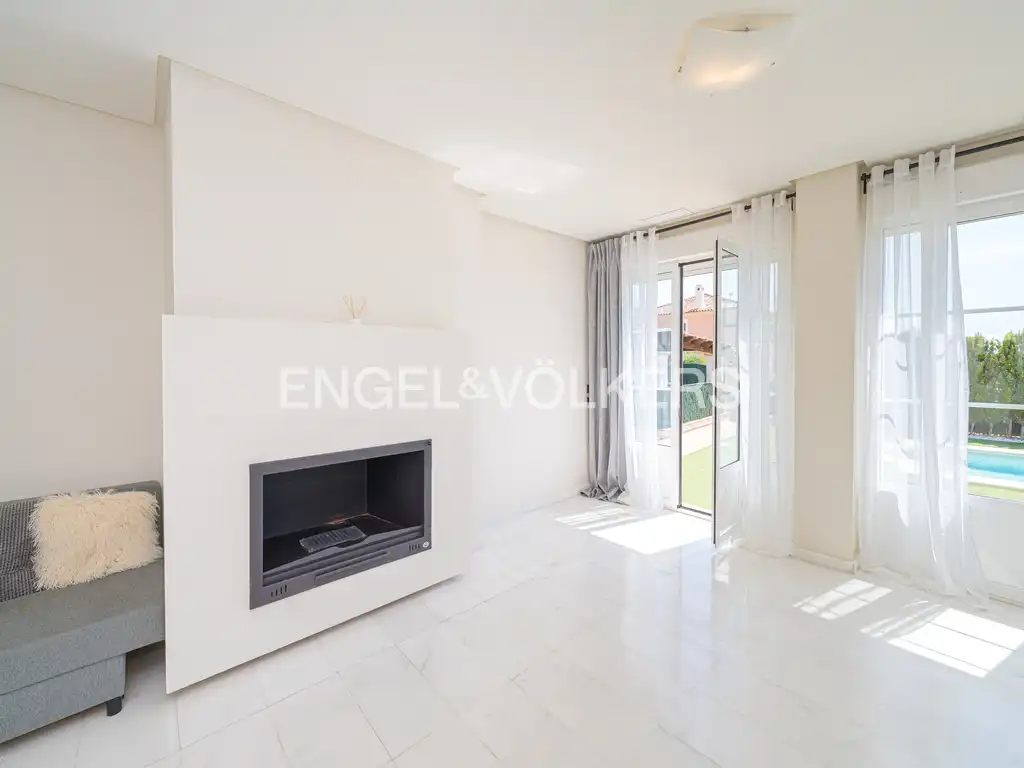 Casa con piscina en venta en Golf Bahía, imagen 7