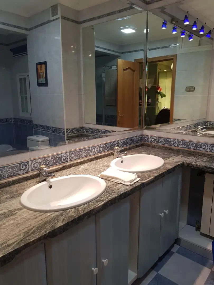 Baño de Ático en venta en Madrid con Aire acondicionado, Calefacción y Balcón
