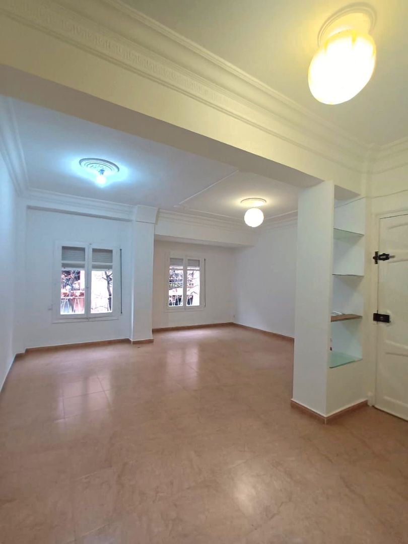 Piso de alquiler en Mont-Olivet, Quatre Carreres