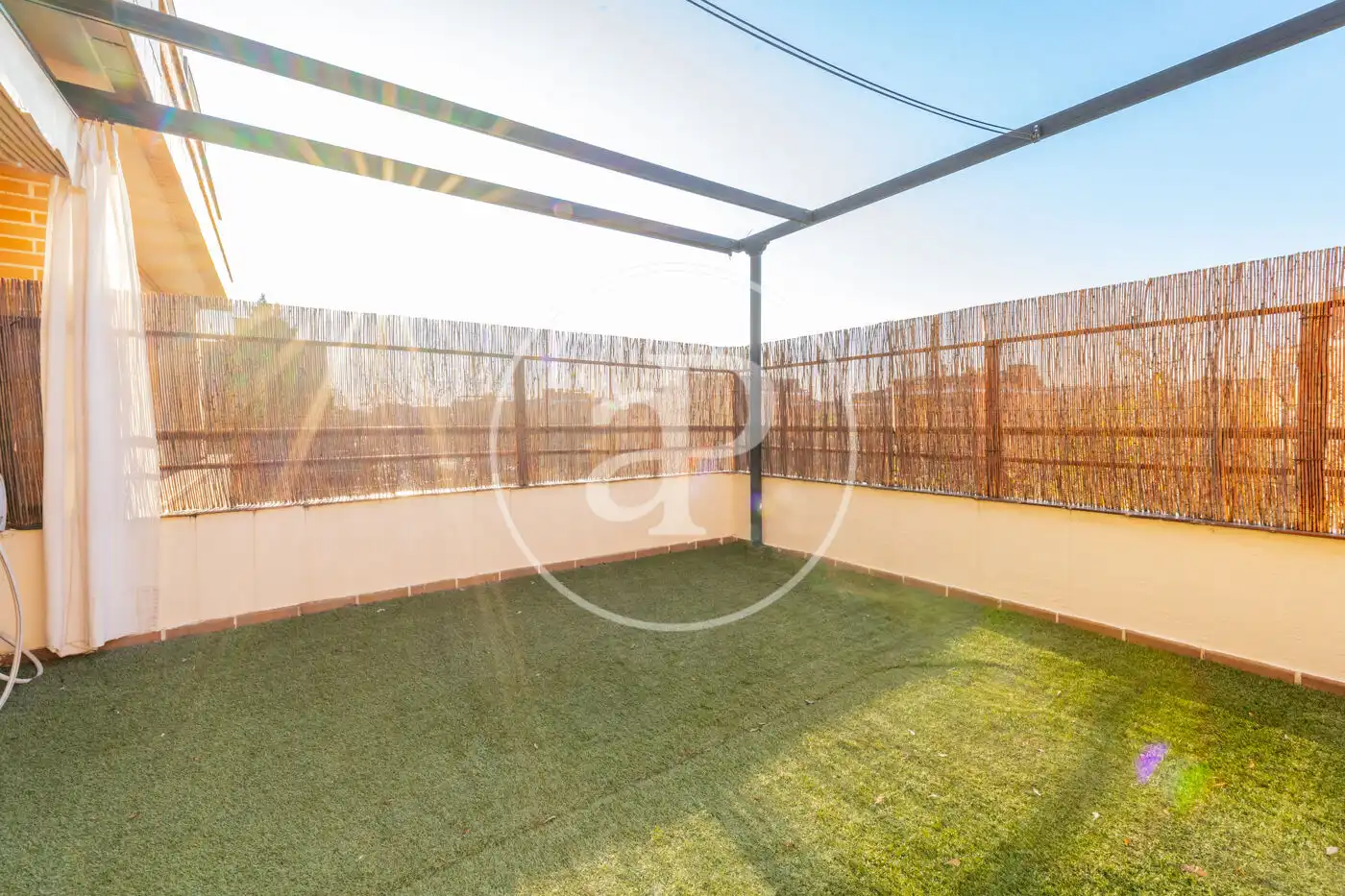 Terrasse von Wohnung zum Verkauf in La Moraleja mit Klimaanlage, Heizung und Privatgarten
