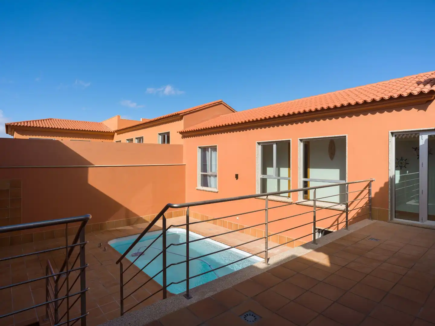 Außenansicht von Haus oder Chalet zum Verkauf in Antigua mit Terrasse und Schwimmbad