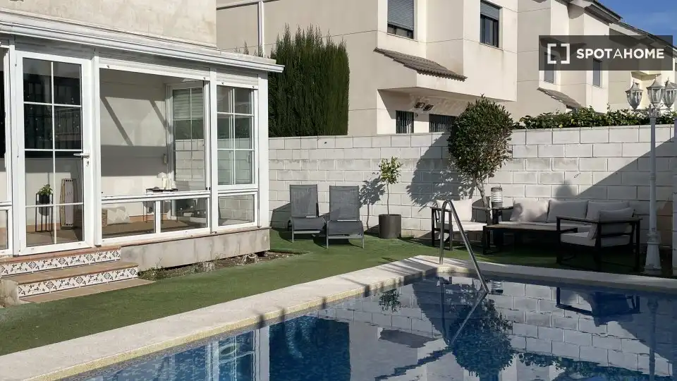 Piscina de Apartament per a compartir en Daimús amb Aire condicionat, Terrassa i Moblat