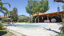 Swimming pool of House or chalet for sale in Villanueva de la Cañada  with Air Conditioner, Heating and Private garden