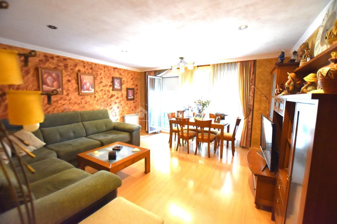 Living room of Flat for sale in Getafe  with Air Conditioner and Heating