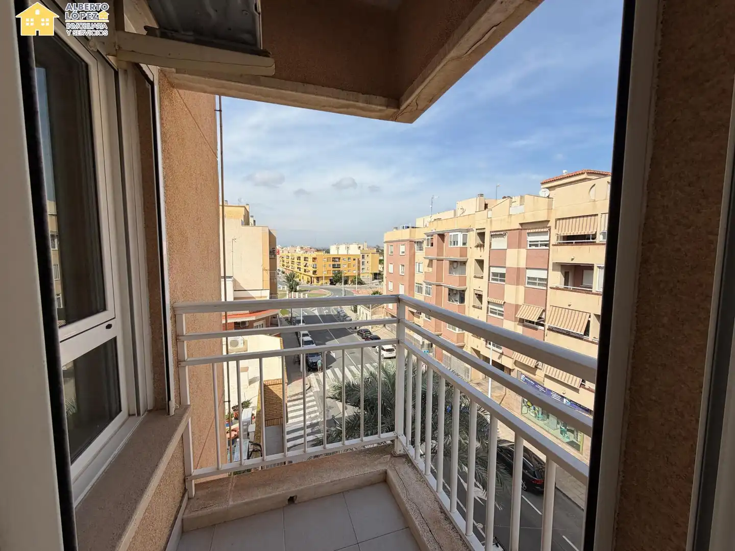 Piso con terraza en alquiler en El Altet, imagen 4