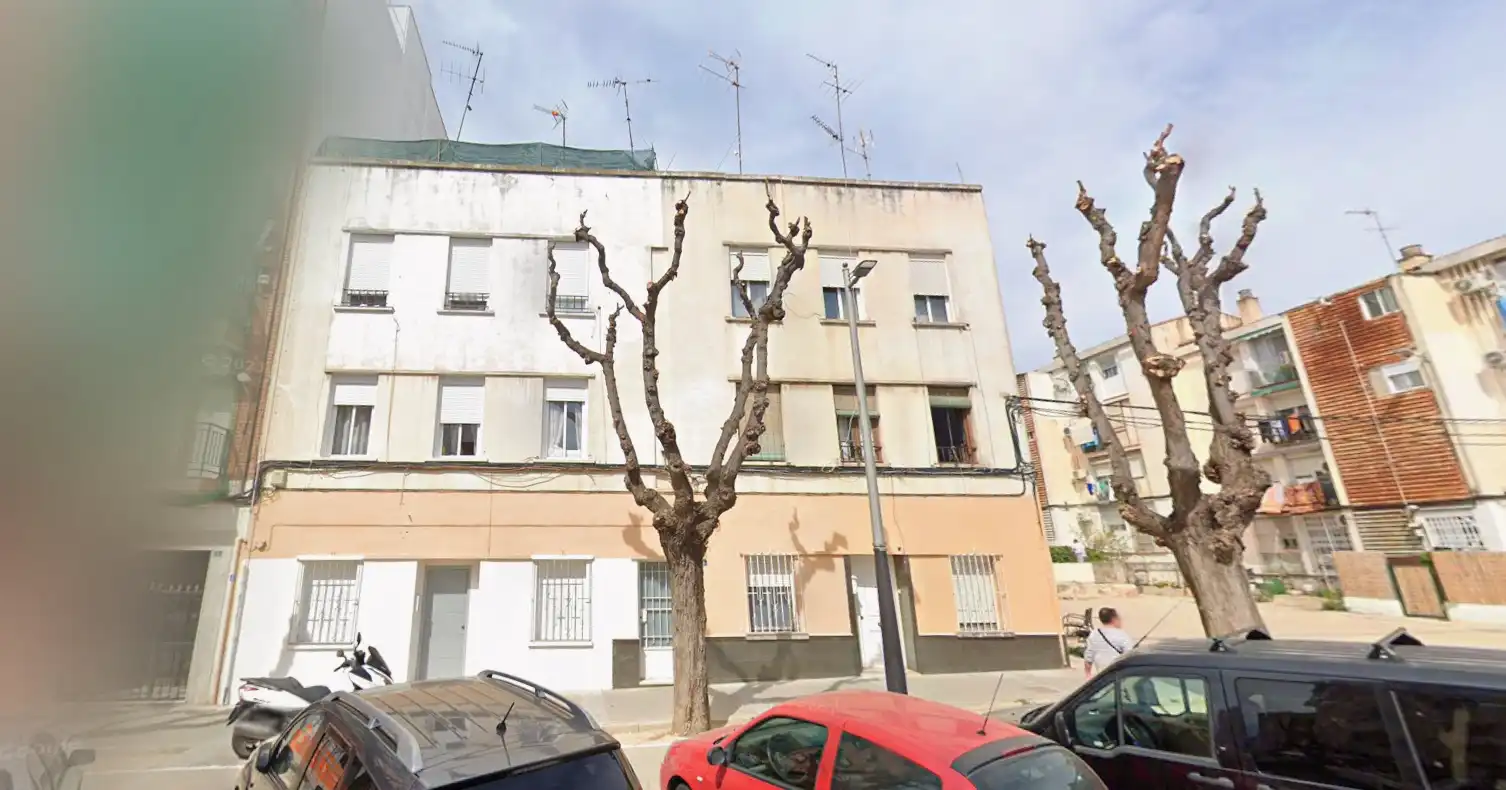 Vista exterior de Piso en venta en Paterna