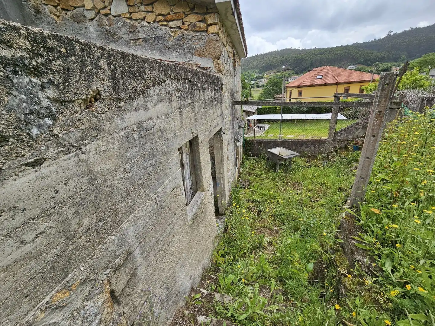 Vista exterior de Casa o xalet en venda en Arteixo amb Jardí privat