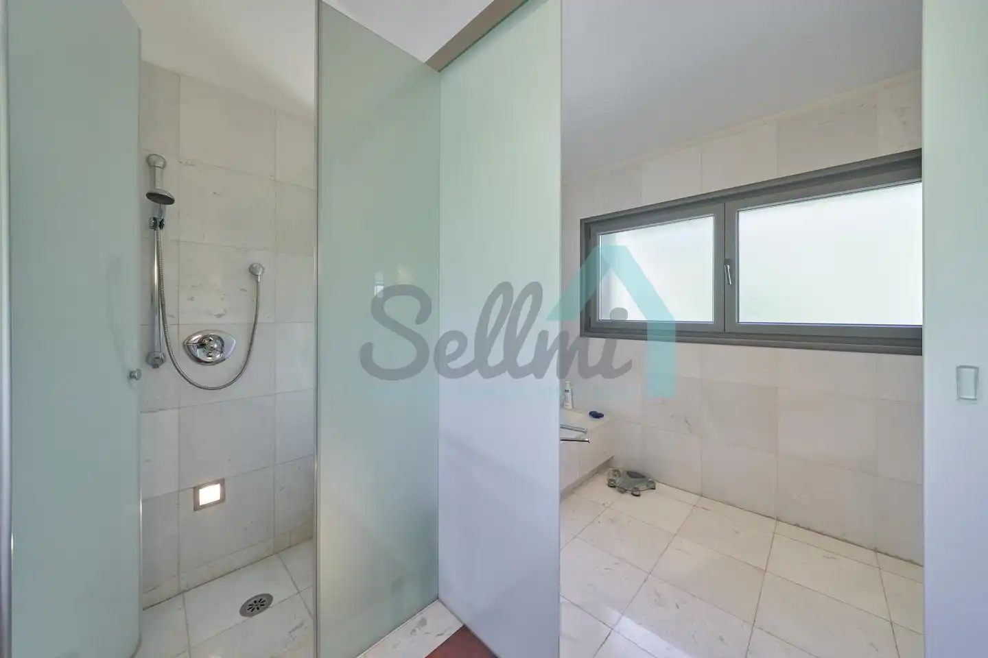 Bathroom of Houses for sale in Gozón  with Heating, Private garden and Terrace