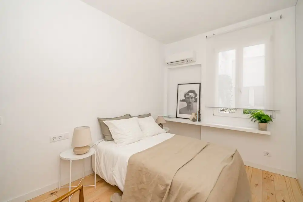 Bedroom of Flat for rent in Madrid  with Air Conditioner, Heating and Furnished