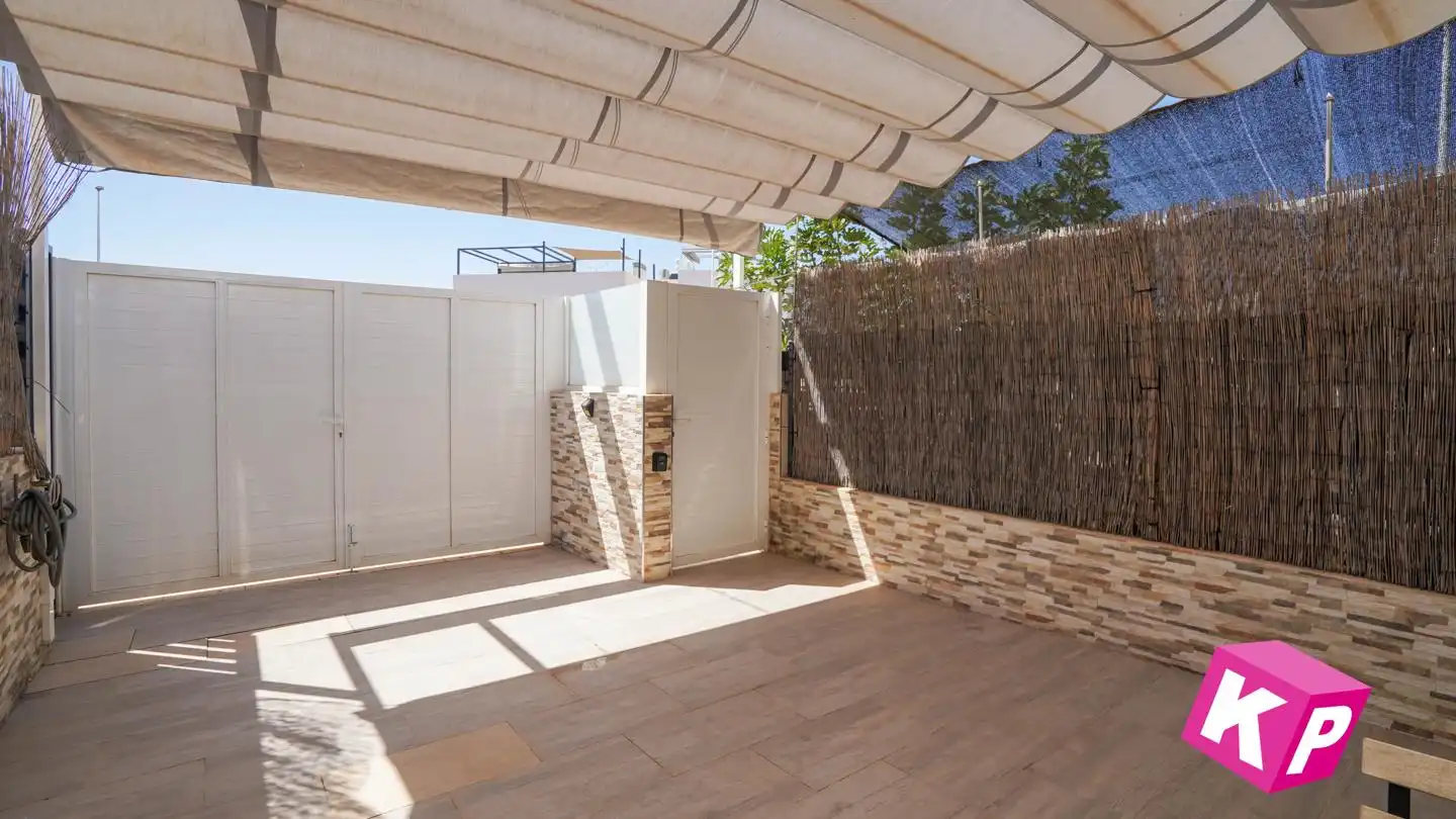 Bungalow amb piscina en venda a calle de Creta, imagen 2