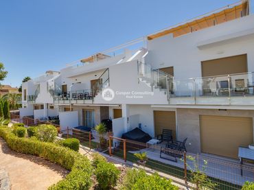 Penthouse with pool for sale in N/A