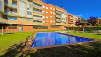 Piscina de Dúplex en venda en Rubí amb Aire condicionat, Terrassa i Balcó