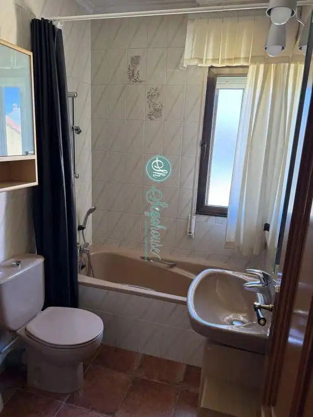 Baño de Casa o chalet de alquiler en Valverde del Majano con Calefacción, Terraza y Balcón