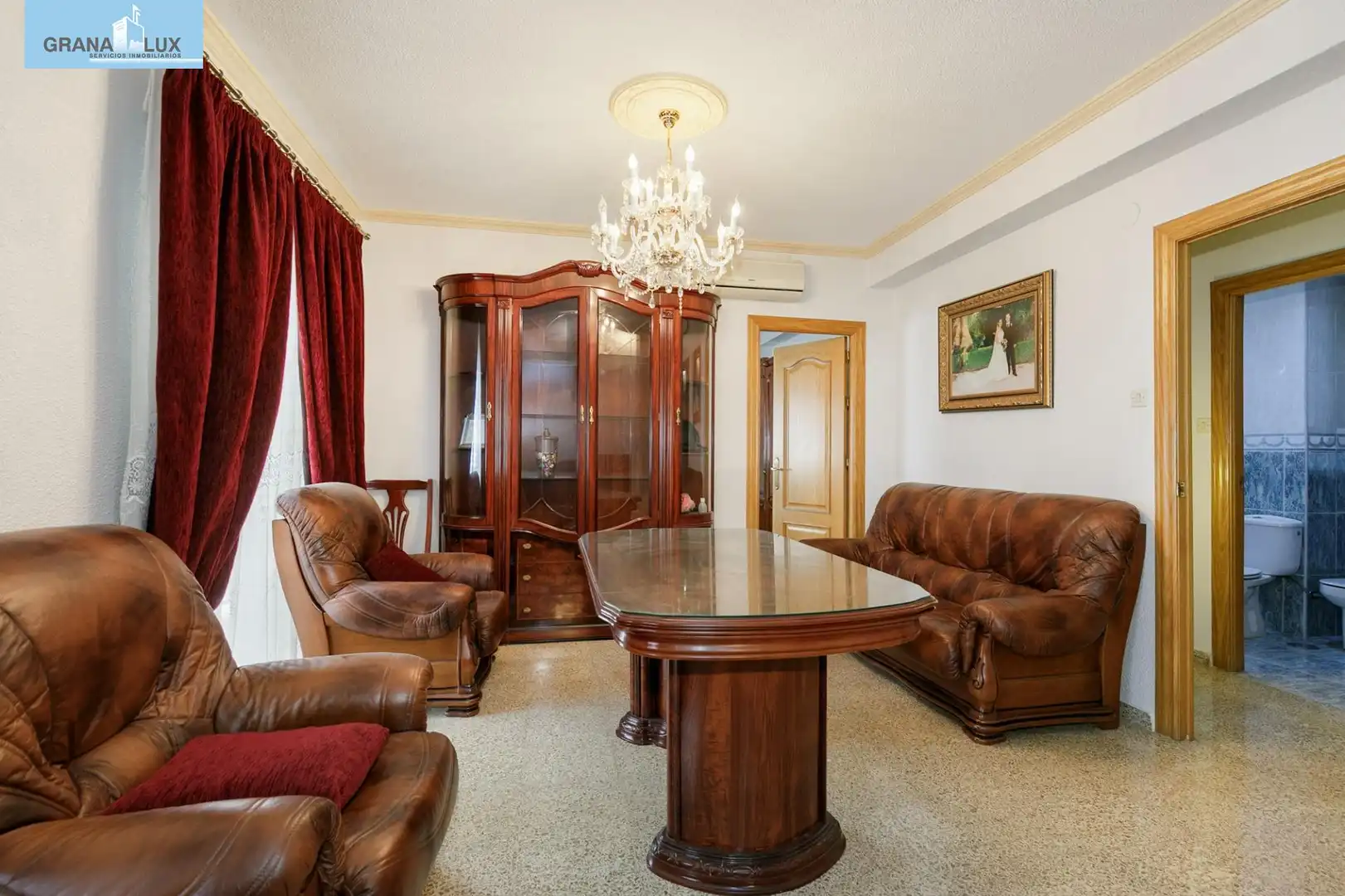 Comedor de Piso en venta en  Granada Capital con Aire acondicionado, Terraza y Amueblado