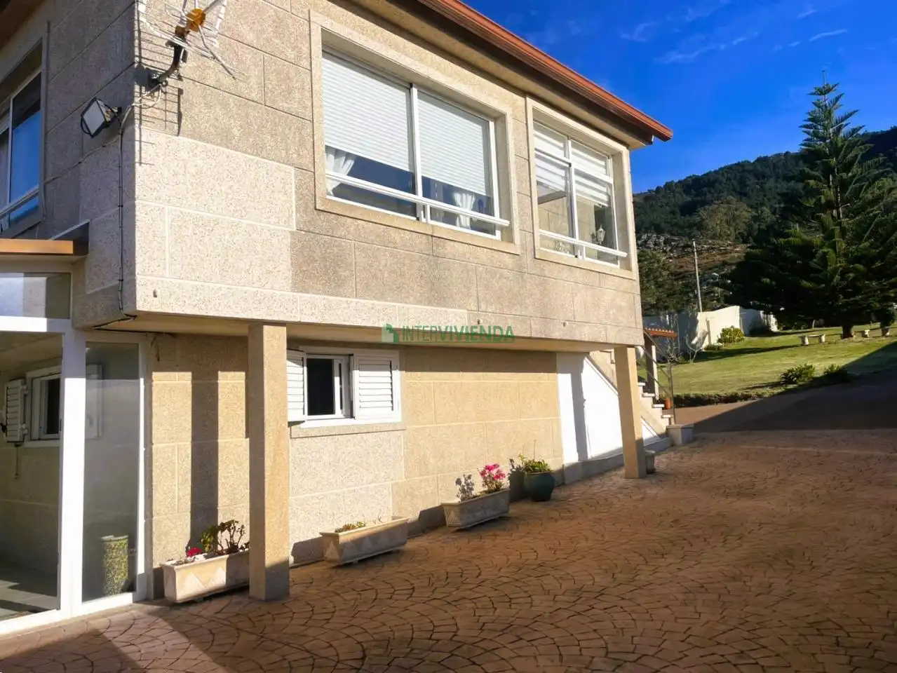 Vista exterior de Casa o chalet en venta en Oia con Calefacción, Jardín privado y Trastero