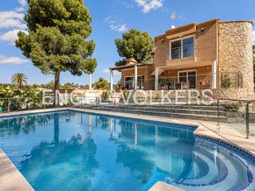 Casa con balcón en venta en Paseo de la Costera