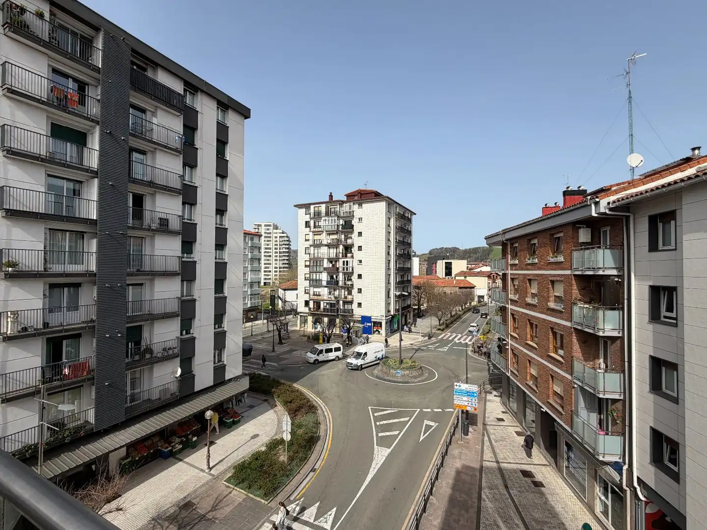 Vista exterior de Pis en venda en Lasarte-Oria amb Calefacció, Parquet i Terrassa