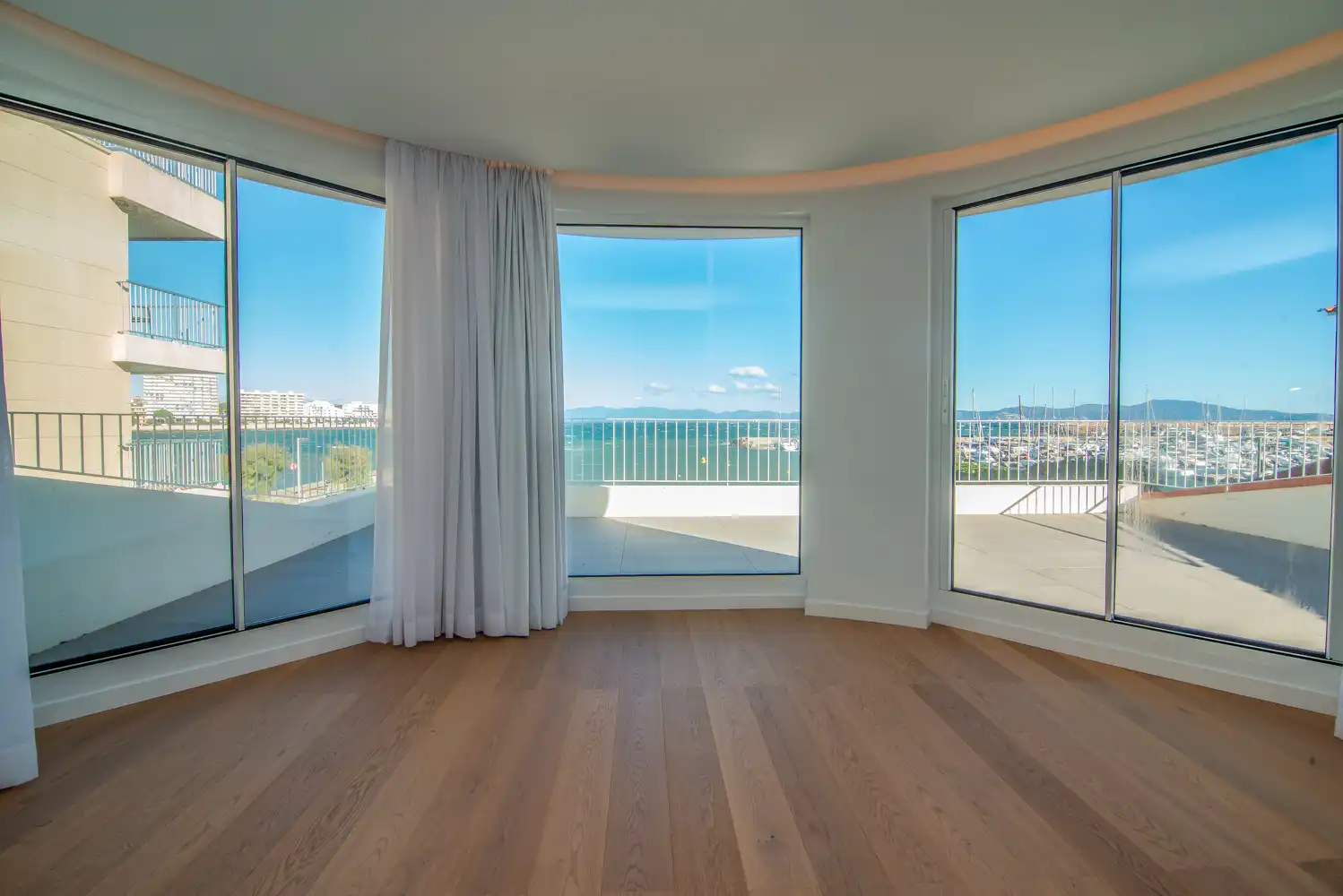 Habitación de Casa o chalet en venta en L'Escala con Aire acondicionado, Calefacción y Jardín privado