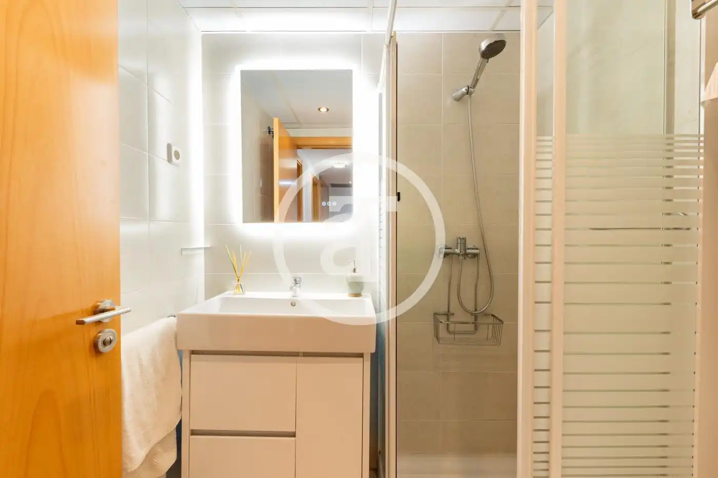 Baño de Piso de alquiler en Madrid con Aire acondicionado, Calefacción y Amueblado