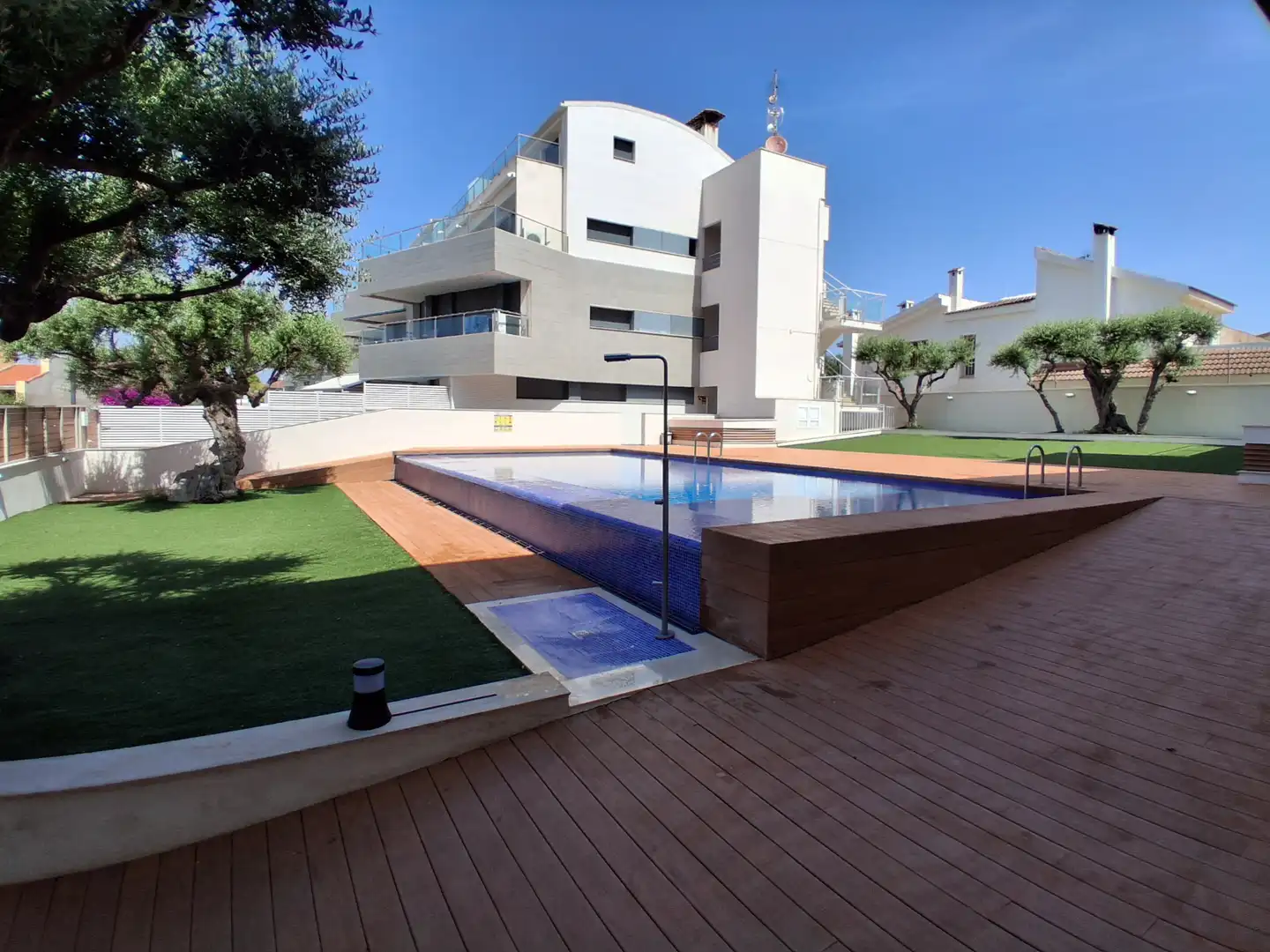 Schwimmbecken von Maisonette zum Verkauf in Vinaròs mit Klimaanlage, Terrasse und Abstellraum