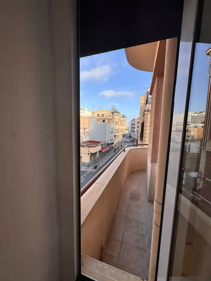Terrassa de Pis per a compartir en Melilla amb Aire condicionat, Moblat i Balcó