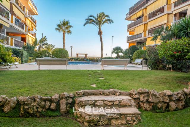 Ático en Venta en Passeig Marítim en Baixador