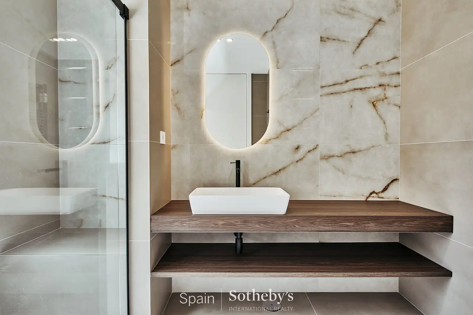 Baño de Apartamento en venta en Madrid con Aire acondicionado, Calefacción y Terraza