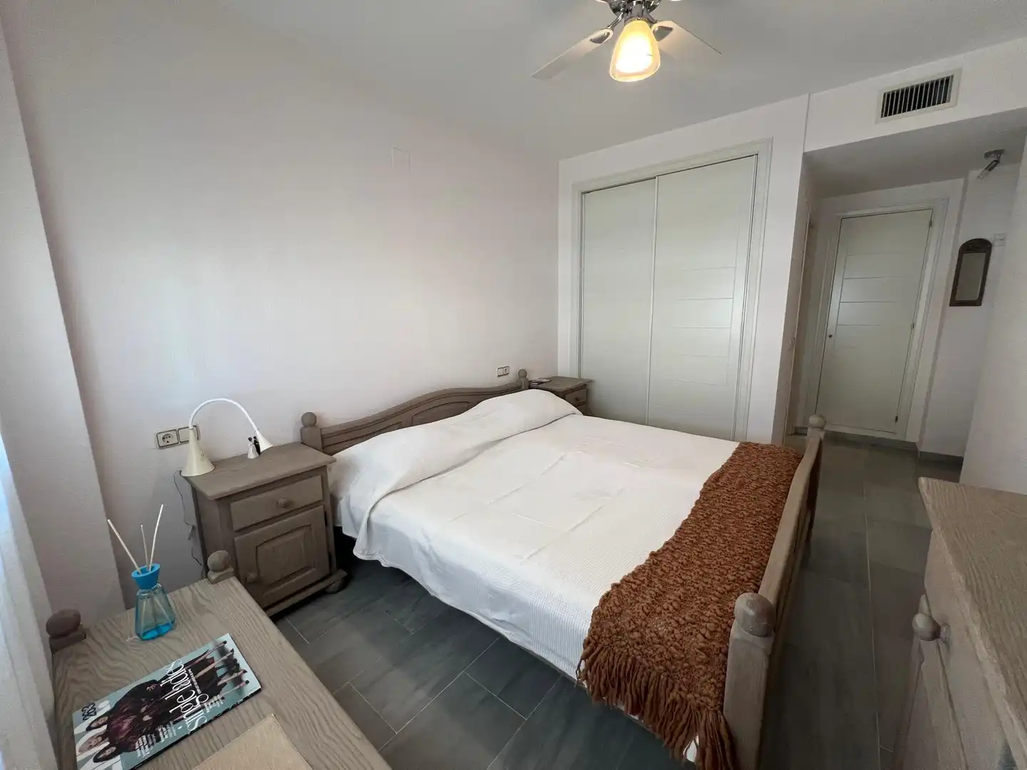 Habitación de Ático en venta en Estepona con Aire acondicionado, Calefacción y Terraza