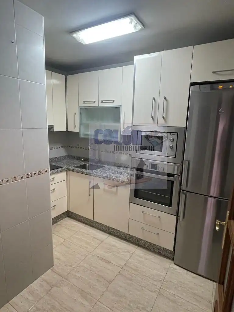 Piso con ascensor en venta en Martos, imagen 3