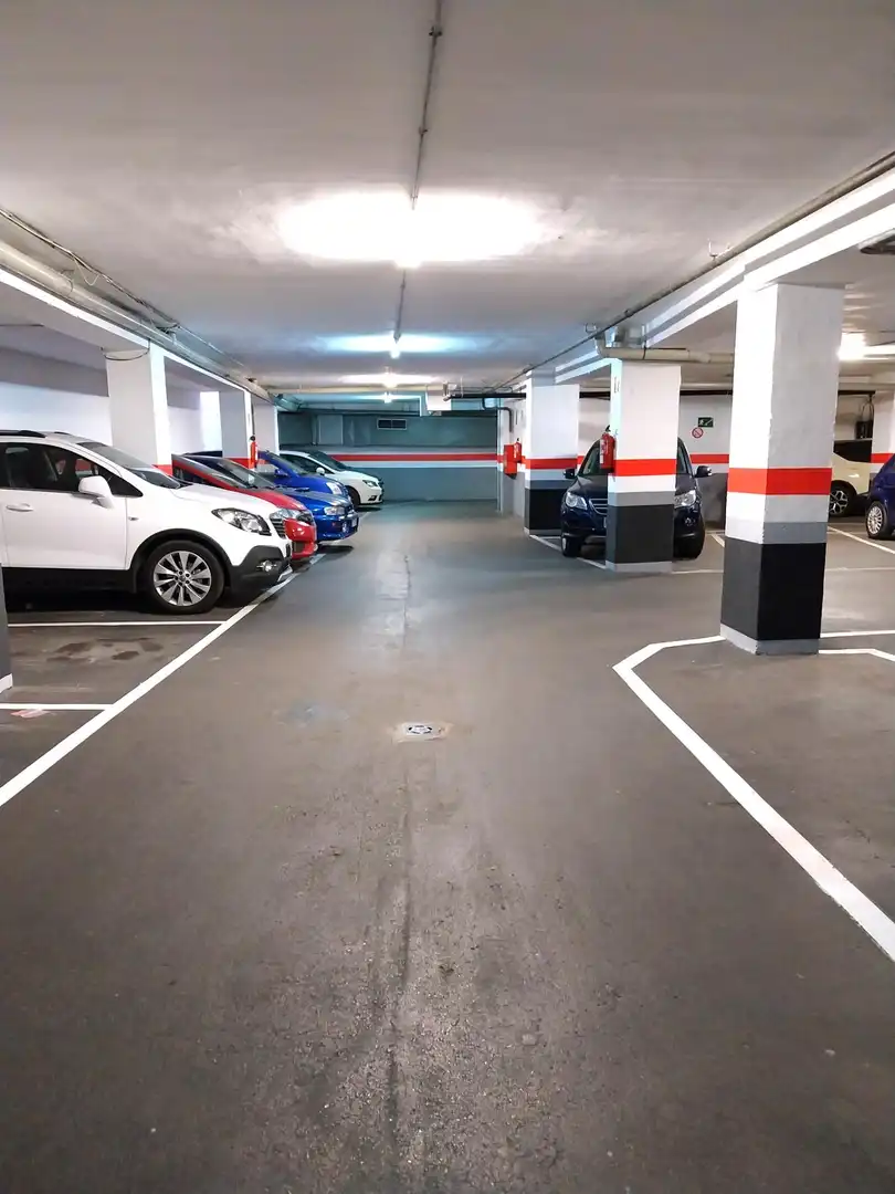 Parkplatz von Garage zum Verkauf in Barcelona