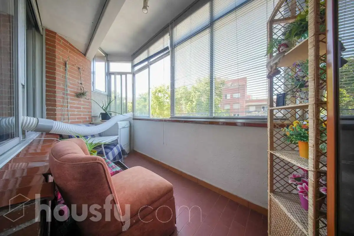 Terrassa de Pis en venda en Madrid amb Calefacció, Terrassa i Moblat